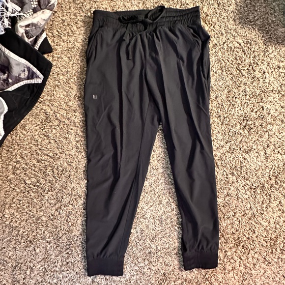 Scrub joy black scrubs - Picture 2 of 15